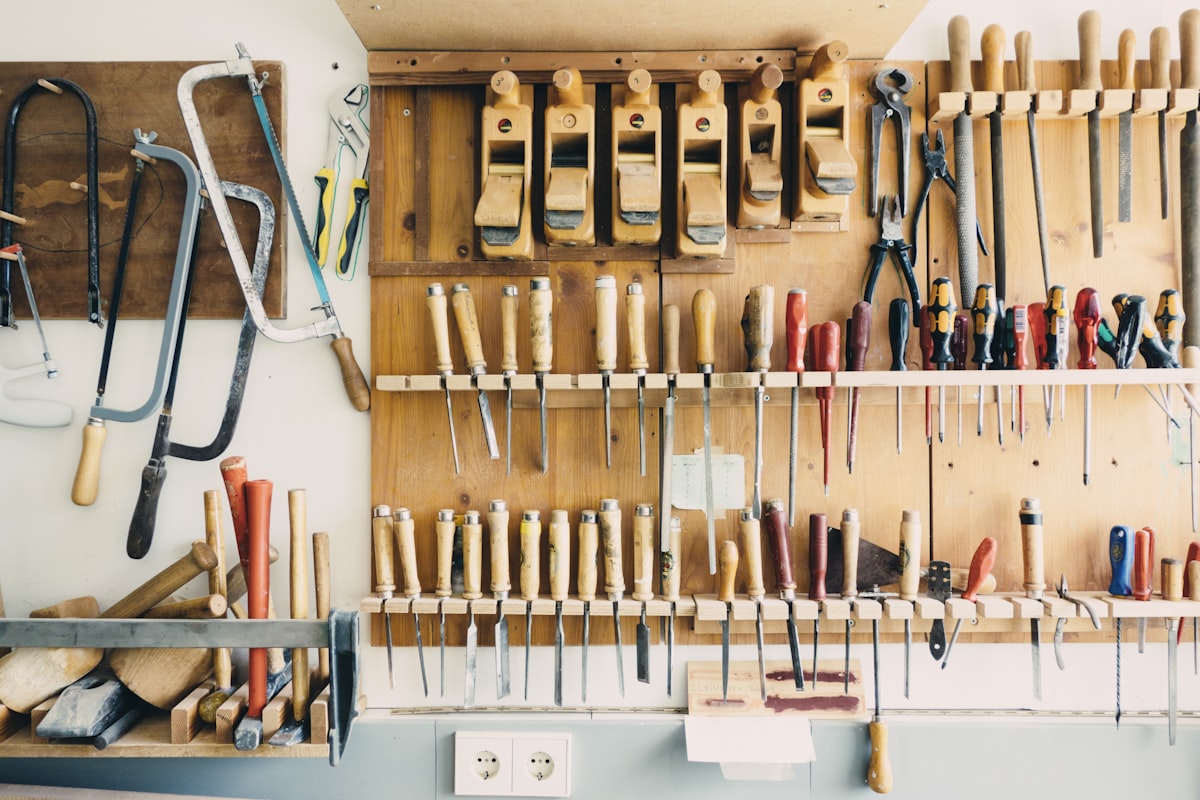 Tools and finish sundries